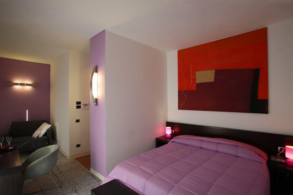 Hotel Zeffiro ซาบาอูเดีย ภายนอก รูปภาพ